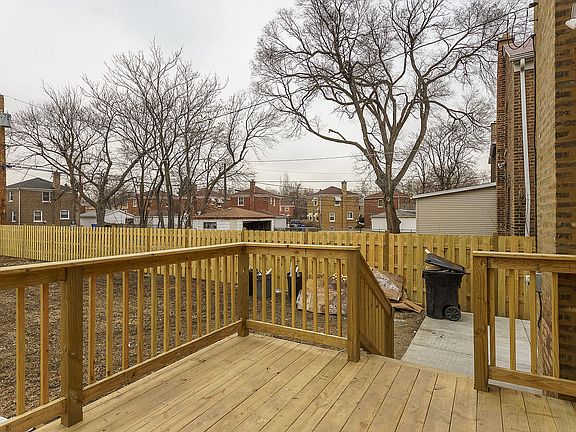 5th image of 7540 S Damen Ave