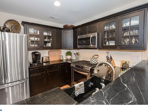 5th image of 126 Lewisville Ct