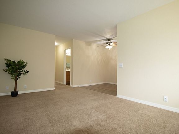 5th image of 9585 Gold Coast Dr #G-1