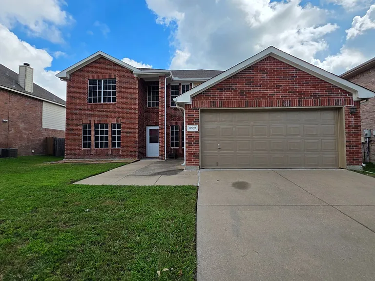 8632 Arcadia Park Dr — Photo 2