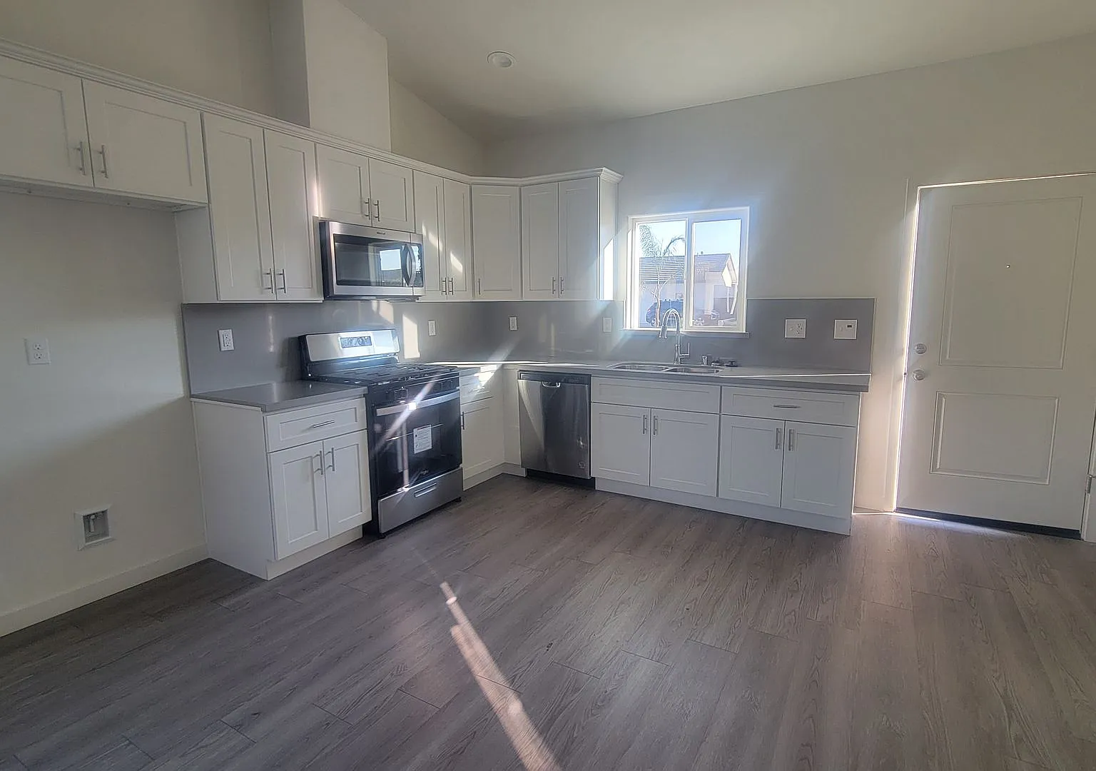 9708 Krista Vineyard Way — Photo 4