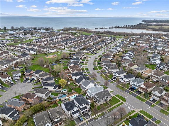 4th image of 67 Scadding Ave