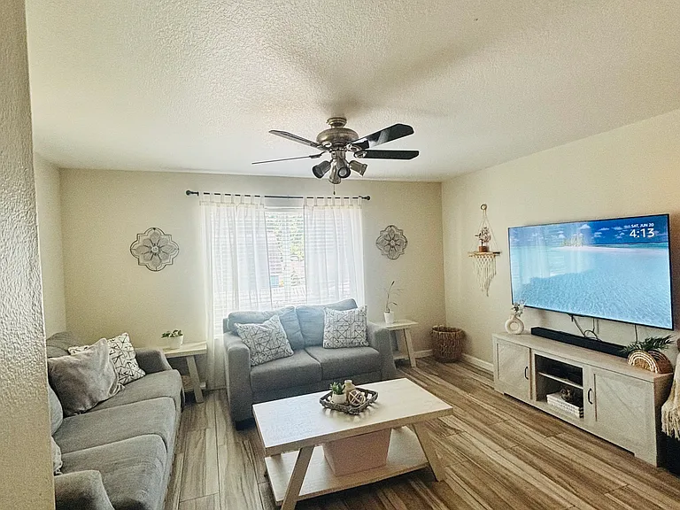 4209 SW 3rd St — Photo 15