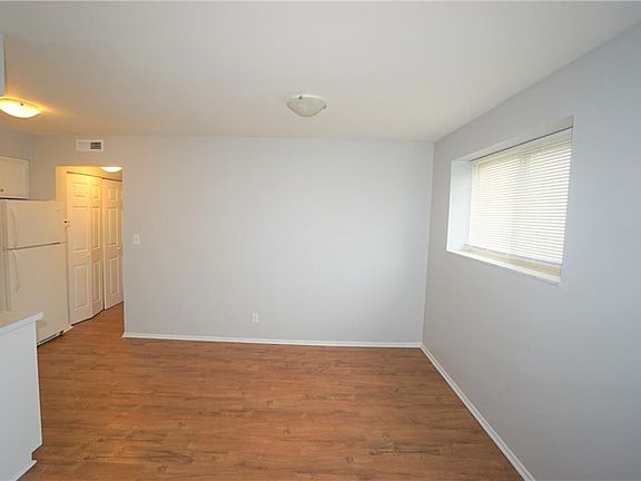 2nd image of 3825 N Whittier Pl #6