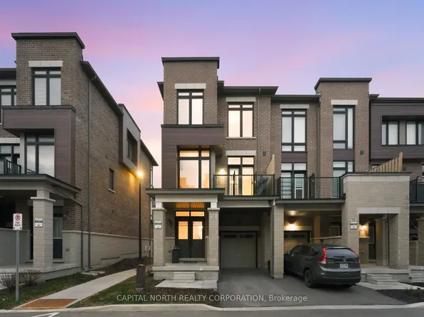 32 Holyrood Cres, Vaughan, ON L4H 5G2