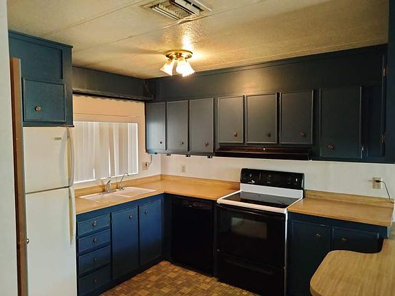 3rd image of 2727 E University Dr #126