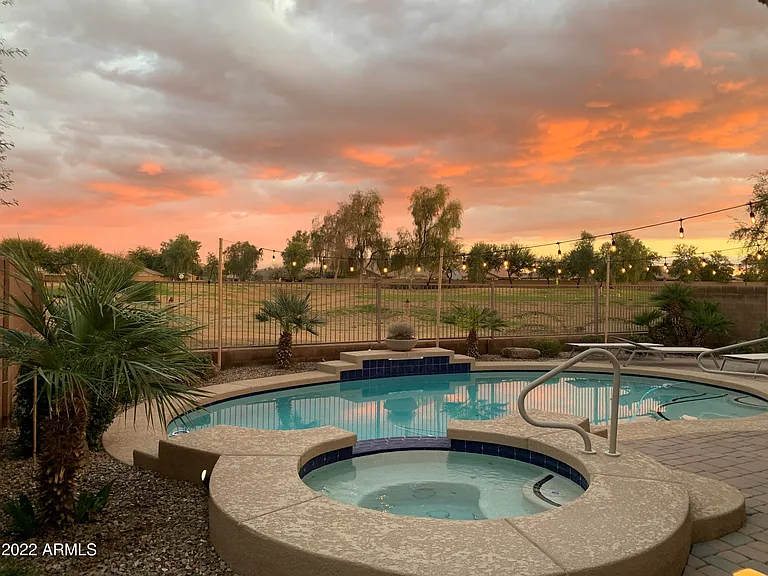22185 E Calle De Flores — Photo 14