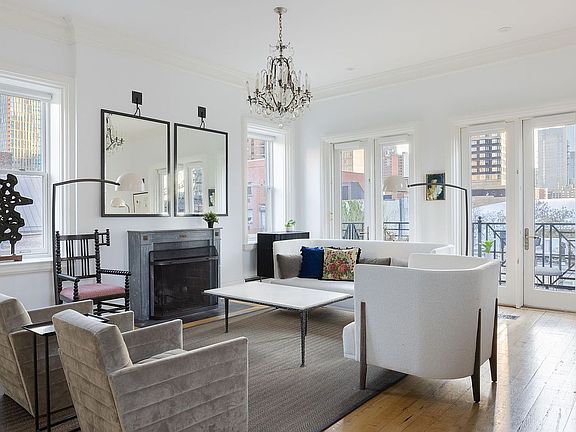4th image of 438 W 44th St