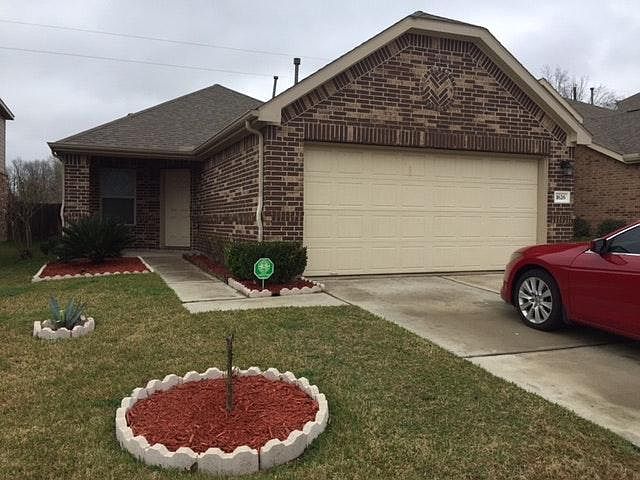 1st image of 1626 Thornhollow Dr