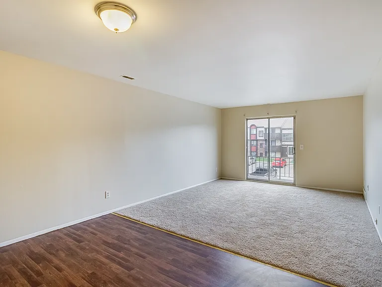 55 Suzanne Dr — Photo 43