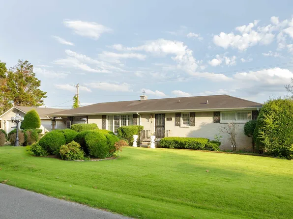 822 Buena Vista Ave, Muscle Shoals, AL 35661
