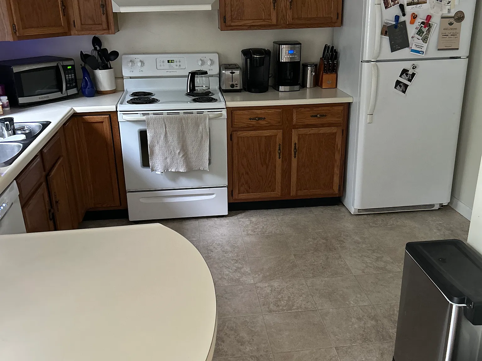 2 bed, 1000 sqft, $2,300 — Photo 2