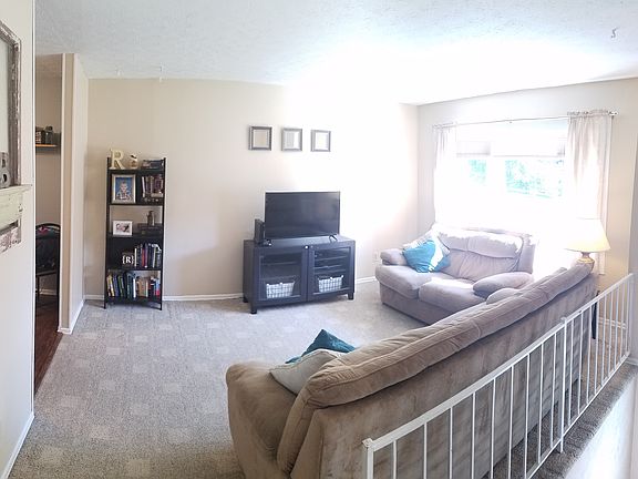 2nd image of 3504 Haywood Cir