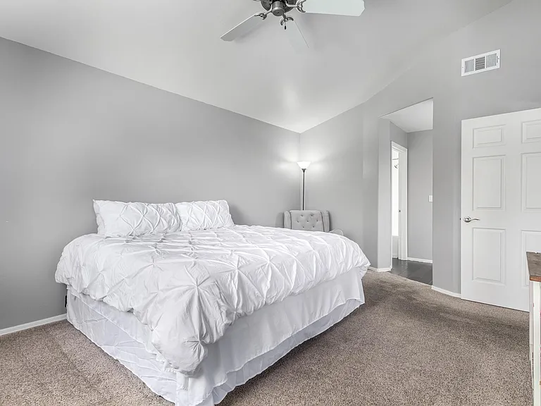 10401 N 52nd St #229 — Photo 15