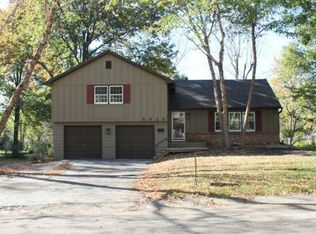 8838 Newton St, Overland Park, KS 66212
