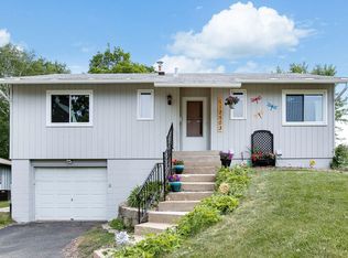 112503 Washington Ln, Chaska, MN 55318