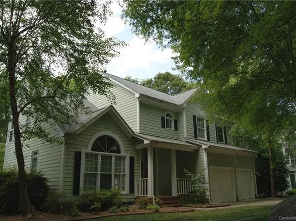 6610 Lyndonville Dr, Charlotte, NC 28277