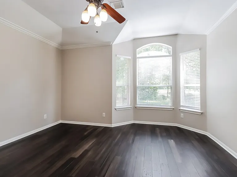 25589 Oakhurst Forest Dr — Photo 9
