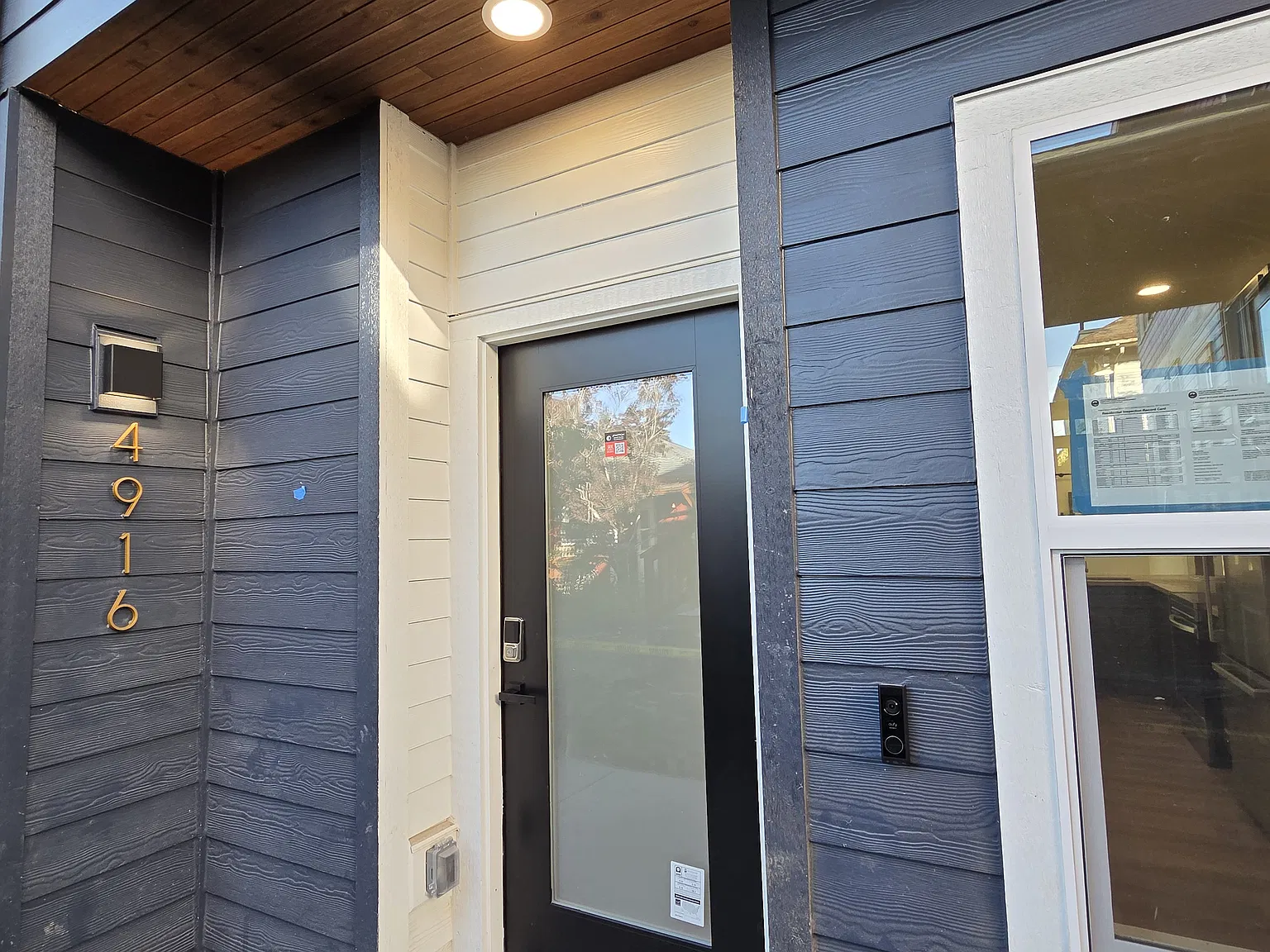 2 bed, 2.5 bath, 1050 sqft, $2,695 — Photo 2