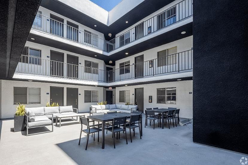 1st image of 301 N Alvarado St APT 302