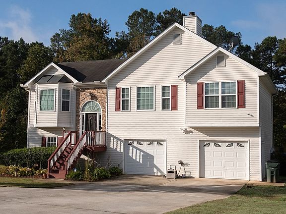 2nd image of 135 Creekwood Dr