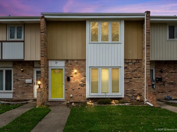 30 Ottawa Ct, Justice, IL 60458