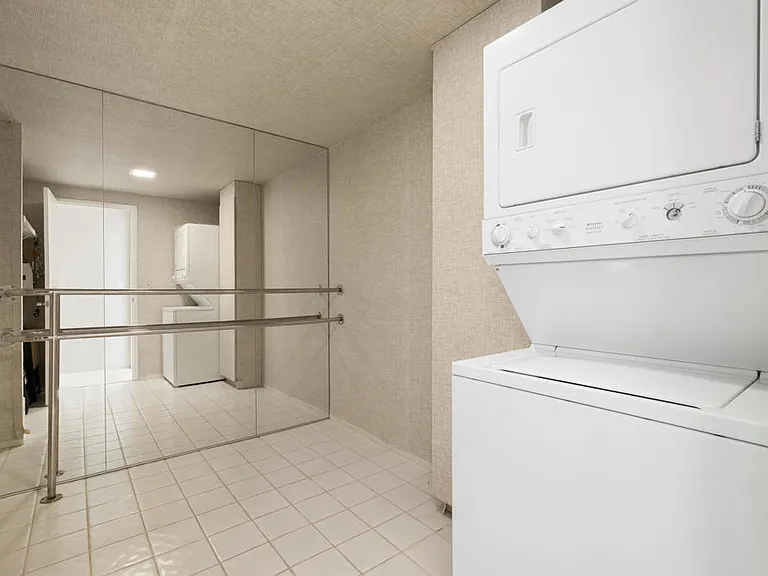 900 Island Dr #507 — Photo 25
