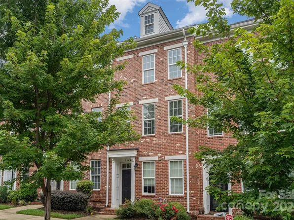 9444 Kings Parade Blvd, Charlotte, NC 28273