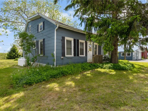 13880 State Route 90, Locke, NY 13092