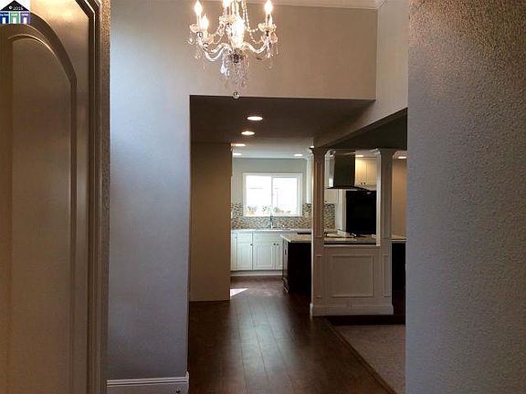 4th image of 316 Holiday Hills Dr