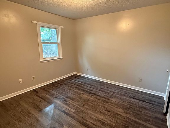 4th image of 2310 Indian Dr APT 13