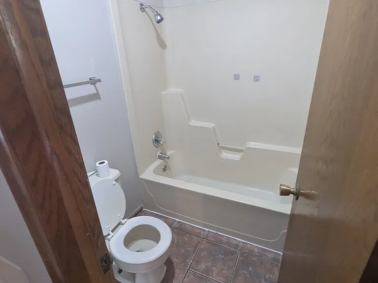 10819 W Grant St — Photo 5