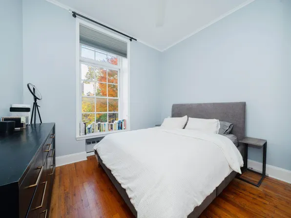 108 Pierrepont Street image 3 of 26