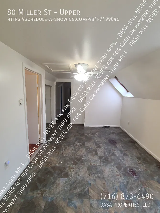 80 Miller Upper - 2 Bed / 1 Bath — Photo 4