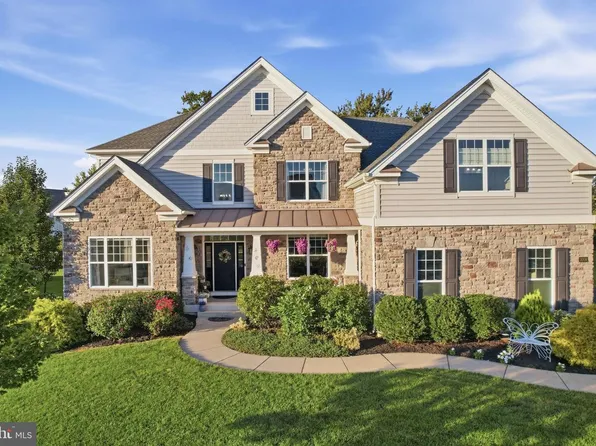 3009 Magdalene Dr, Chalfont, PA 18914