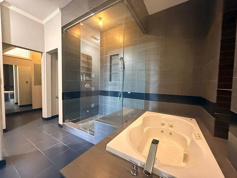 508 S Main St #3 — Photo 9