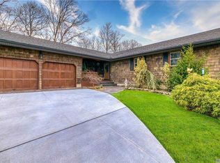 5 Mary St, Miller Place, NY 11764