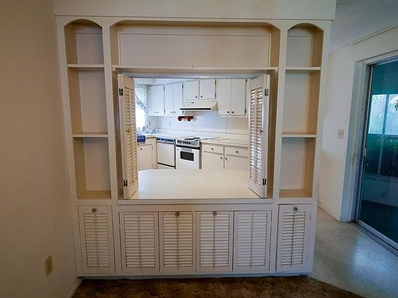 5th image of 2814 Safe Harbor Cir