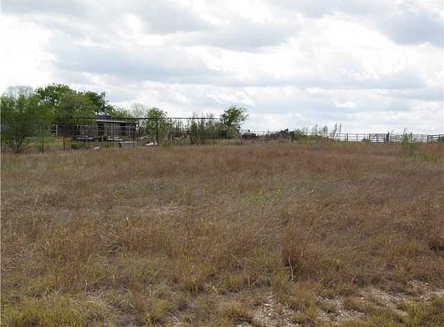 2nd image of 323 Woodbrook Trl