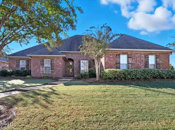 334 Gladeview Pl, Brandon, MS 39047