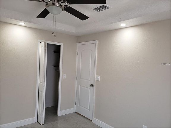 5th image of 825 W Tropicana Ct