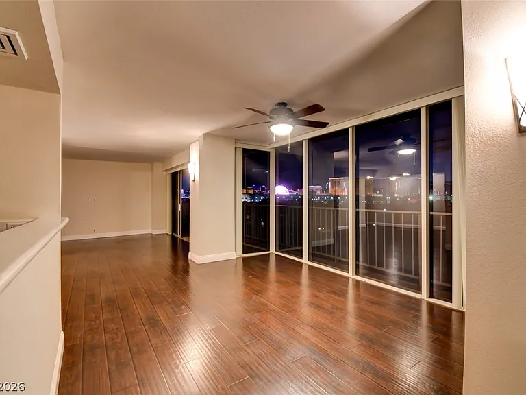 3111 Bel Air Dr #8E — Photo 6