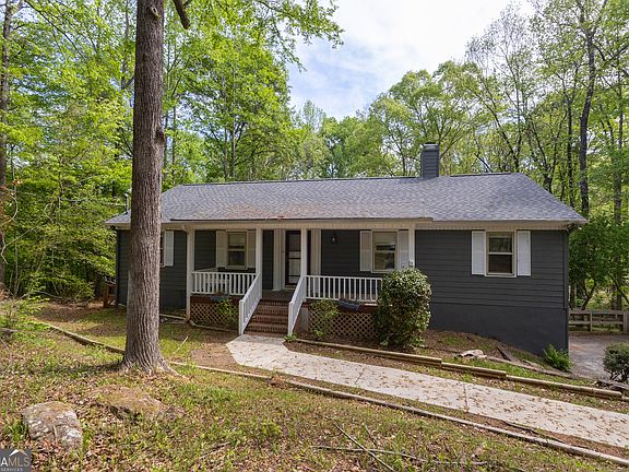 2nd image of 120 Deer Ridge Trl