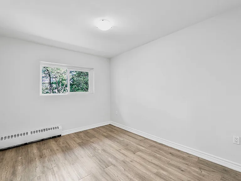1426 Huron St — Photo 13