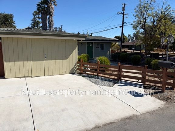 4th image of 2349 Harper St