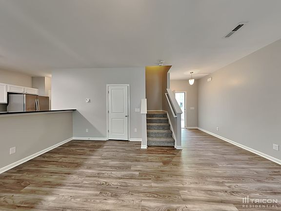 4th image of 3862 Broadview Ln