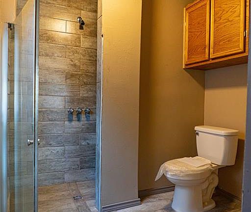 4th image of 3025 Cedar Hill Ln