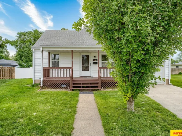 1461 E 2nd St, Fremont, NE 68025
