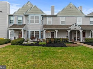 402 Sweetwater Dr, Cinnaminson, NJ