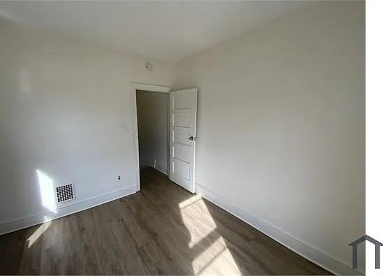 1547 S Myrtlewood St — Photo 31